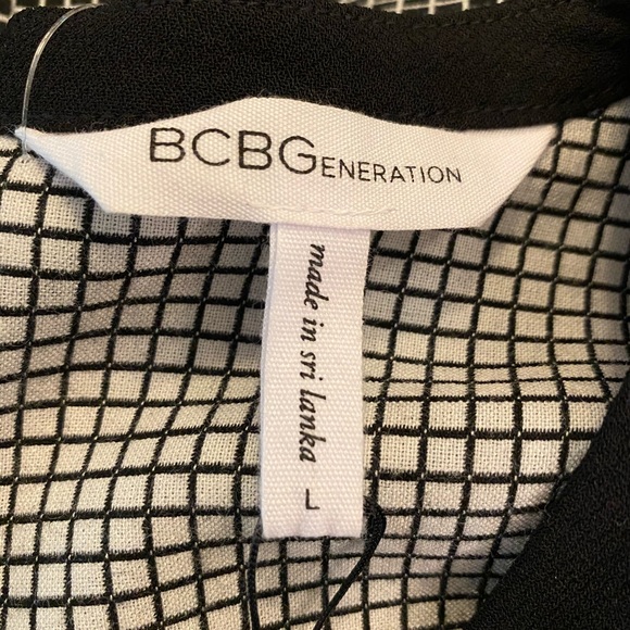 BCBGENERATION BLACK & WHITE WINDOW PANE DRESS - Picture 10 of 11